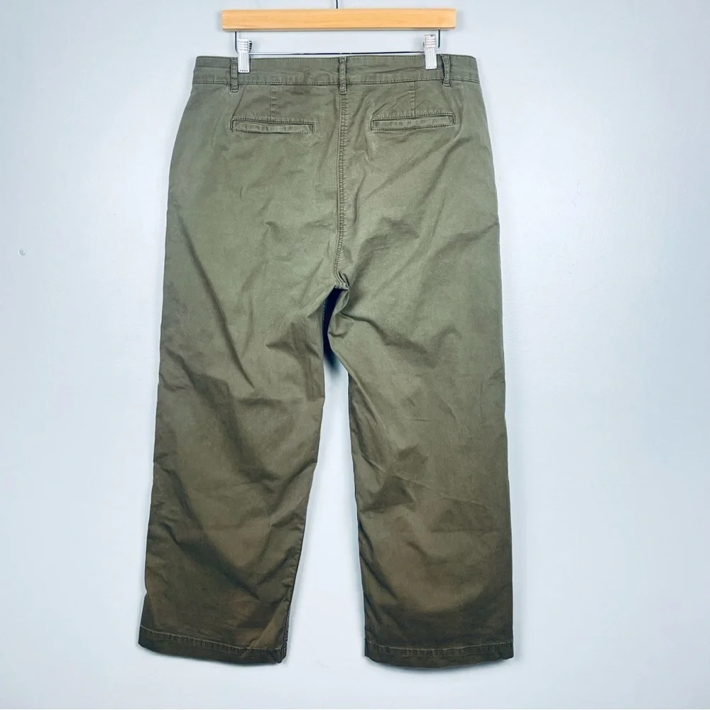Boden olive cotton elastane straight leg cropped pants, US 12 long.
